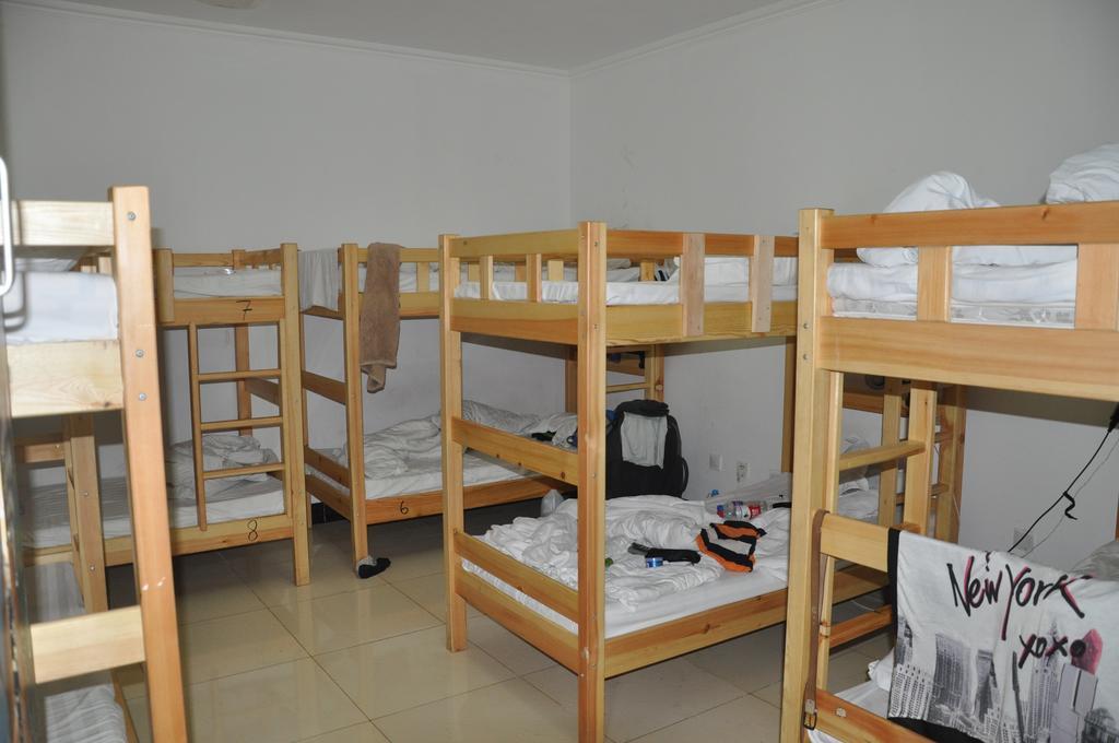 Three Legged Frog Hostel Peking Szoba fotó